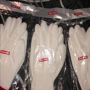 Supreme FW2020 Rubberized Gloves